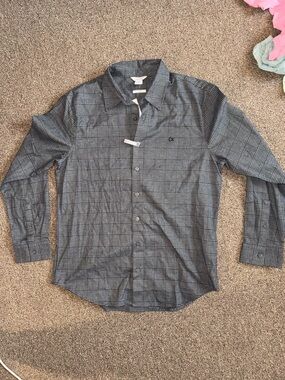 Calvin Klein Men's Gray Plaid Button-Up Shirt